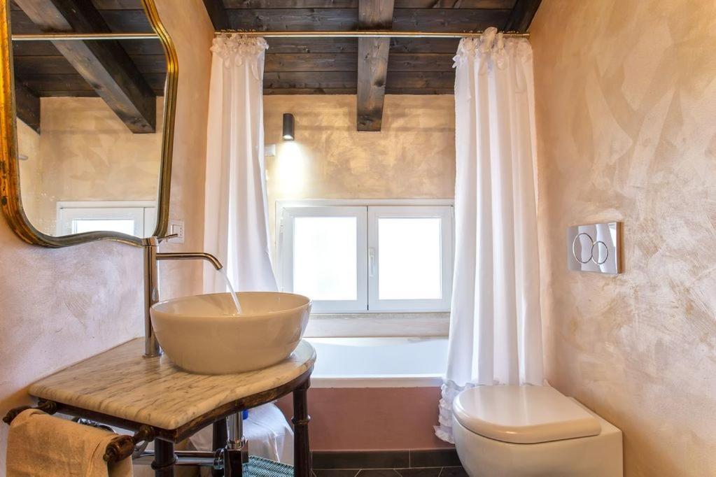 Romantic Liberty Appartamento In Villa Su Due Livelli Alghero Exterior photo