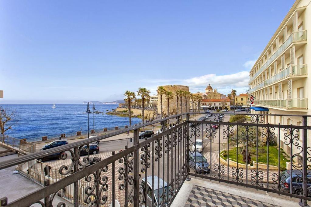 Romantic Liberty Appartamento In Villa Su Due Livelli Alghero Exterior photo